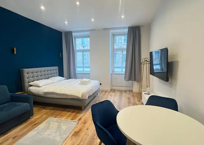 Kingsize Bed Blue-yellow- Neflix Διαμέρισμα